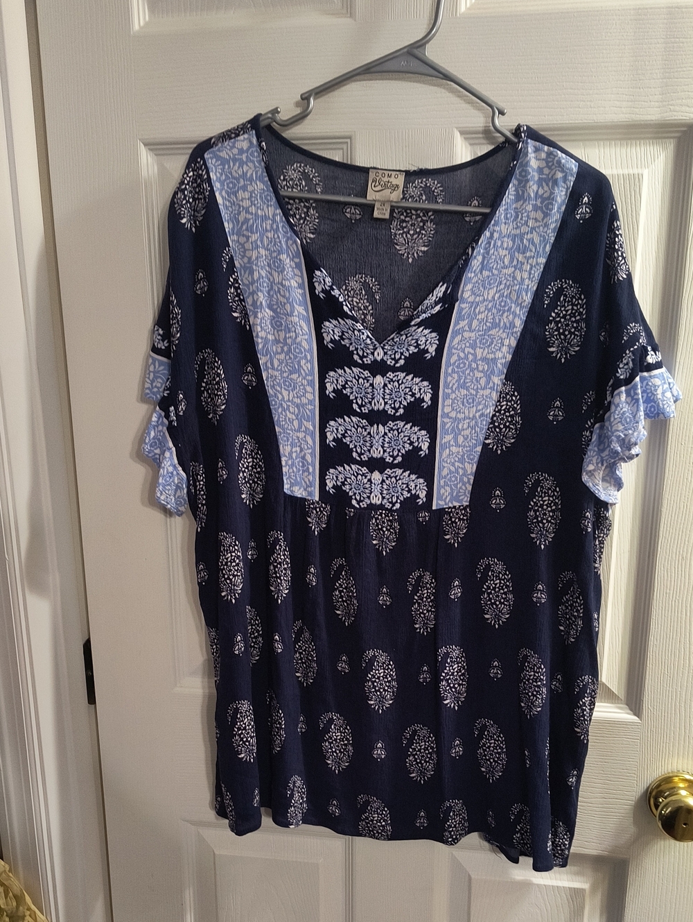 Como Vintage Navy and Light Blue Printed Top
